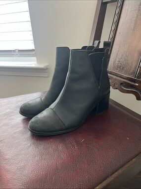 Toms Black Chelsea Ankle Boots